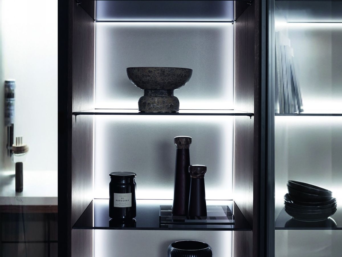 Glazen legplanken met verlichting